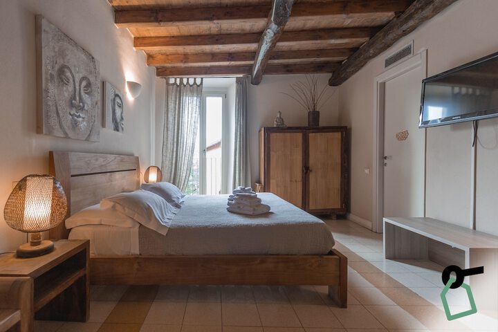 Room 8 of 39