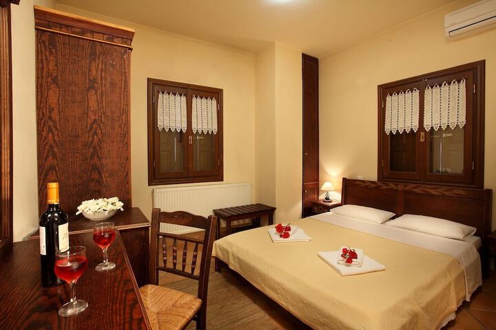 Room 12 of 27