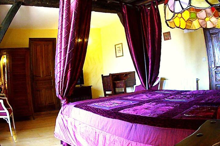 Room 8 of 46