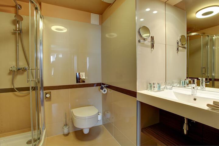 Clean Restrooms