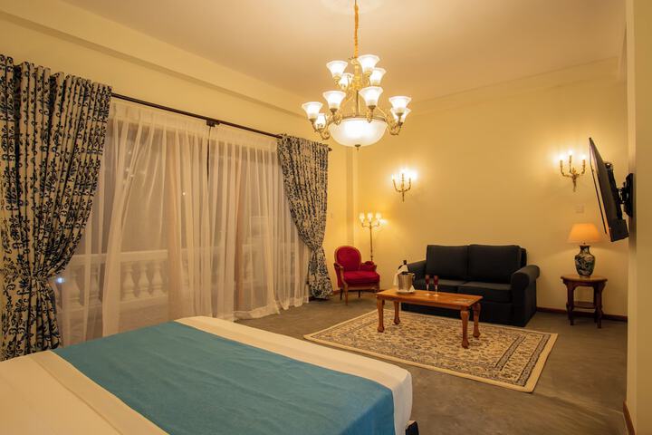 Room 2 of 47