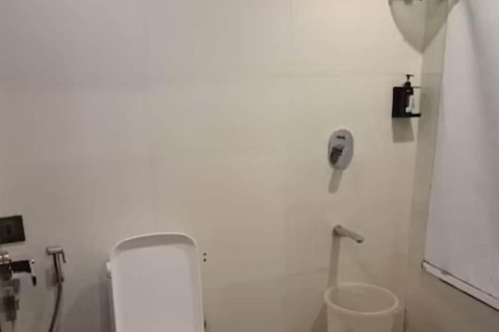 Room 83 of 84