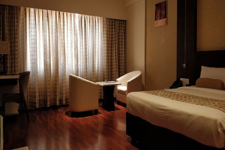 Room 19 of 35