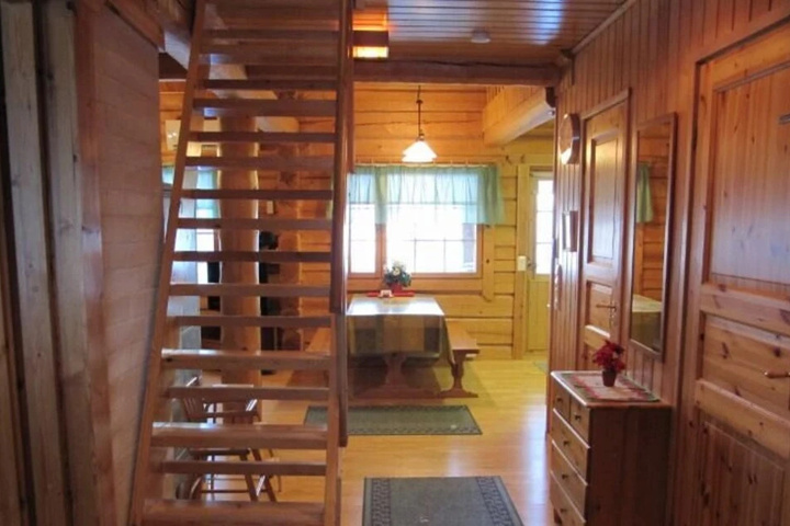 Room 4 of 13