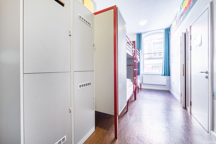 Room 15 of 45