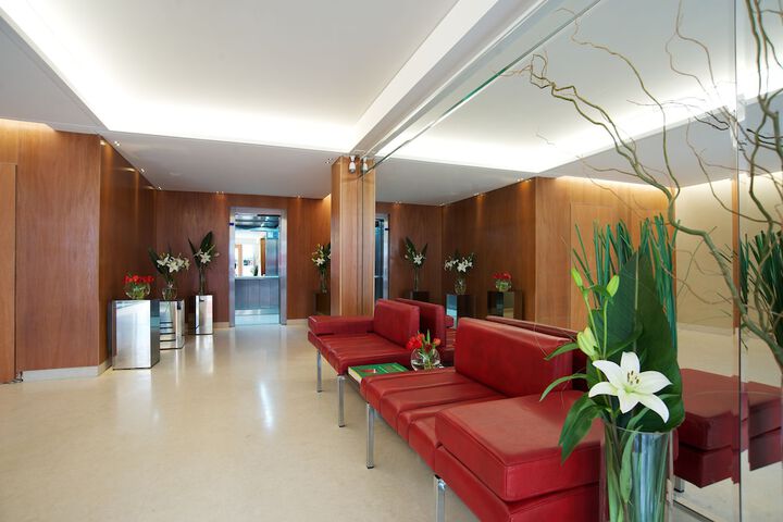 Entrance & Lobby