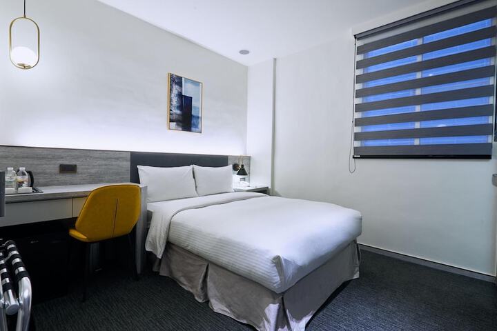 Room 13 of 65