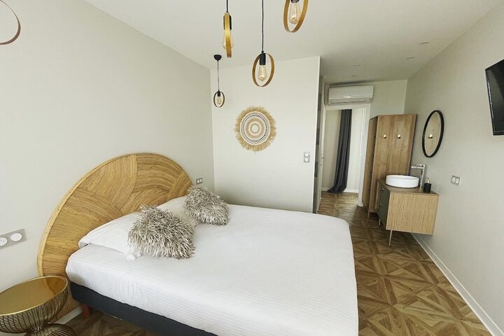 Room 14 of 21