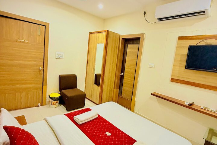 Room 8 of 26