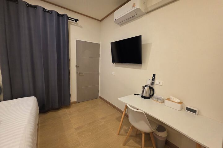 Room 12 of 41