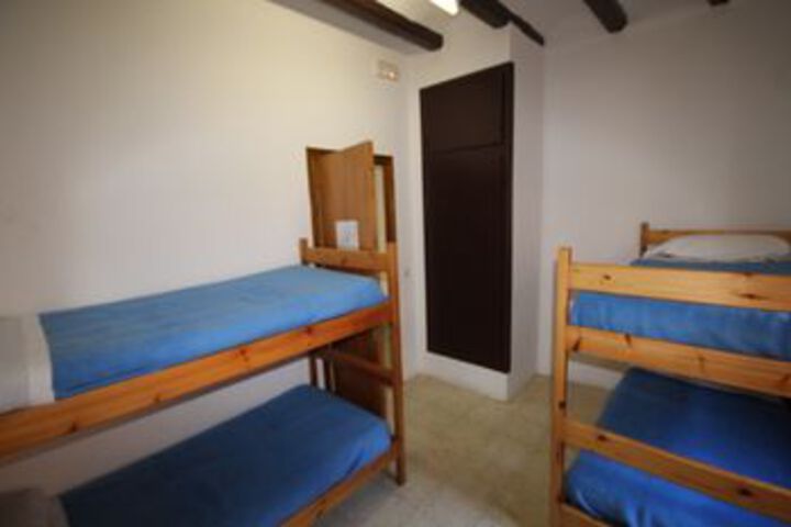 Room 10 of 17