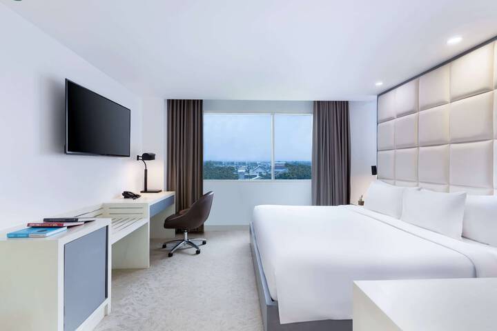 Room 13 of 43