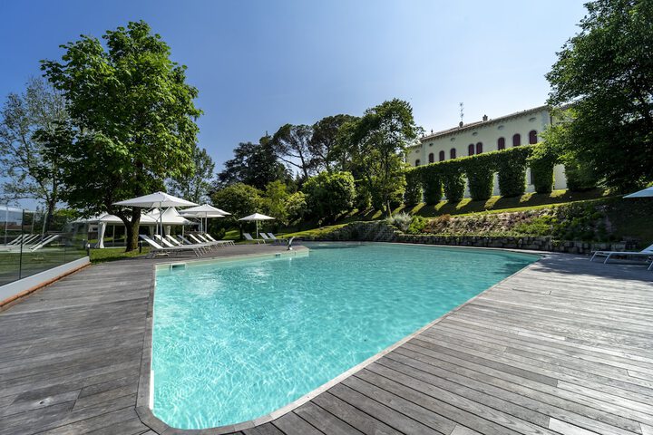 Pool 33 of 62