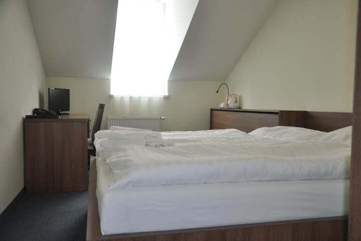Room 12 of 47