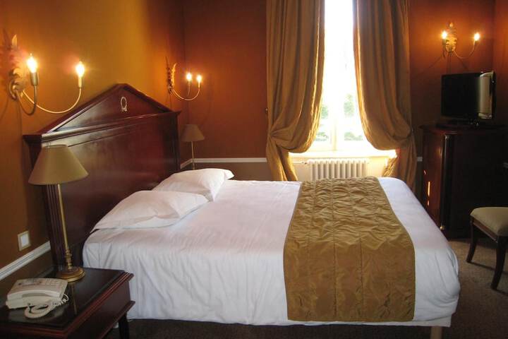 Room 13 of 65