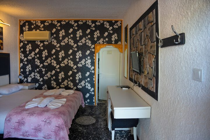 Room 7 of 60
