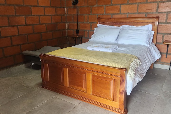 Room 3 of 21