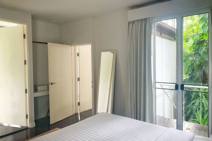 Room 40 of 127