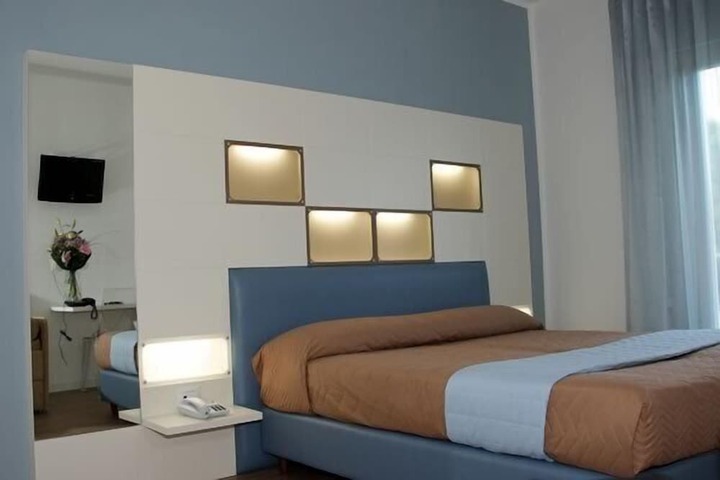 Room 7 of 23
