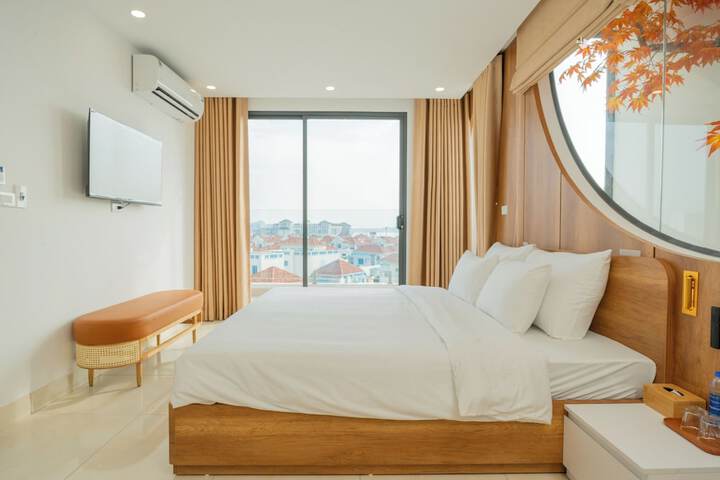 Room 6 of 21