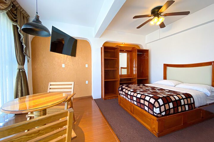 Room 9 of 42