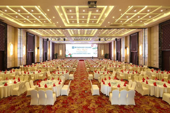 Ballroom/Hall 23 of 23