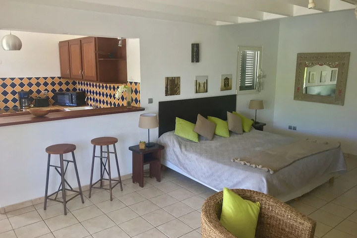 Room 4 of 17