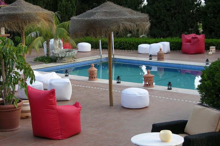 Hotel Pool