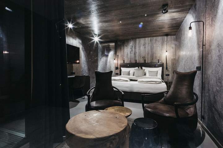 Room 28 of 139