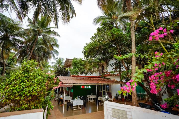 Hotel Halcyon - Near Candolin Beach