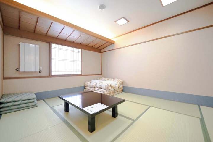 Room 43 of 60