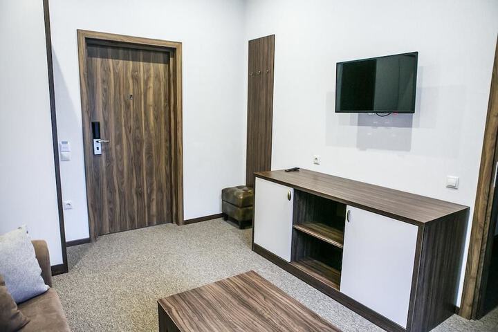 Room 22 of 48