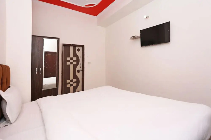 Room 2 of 14