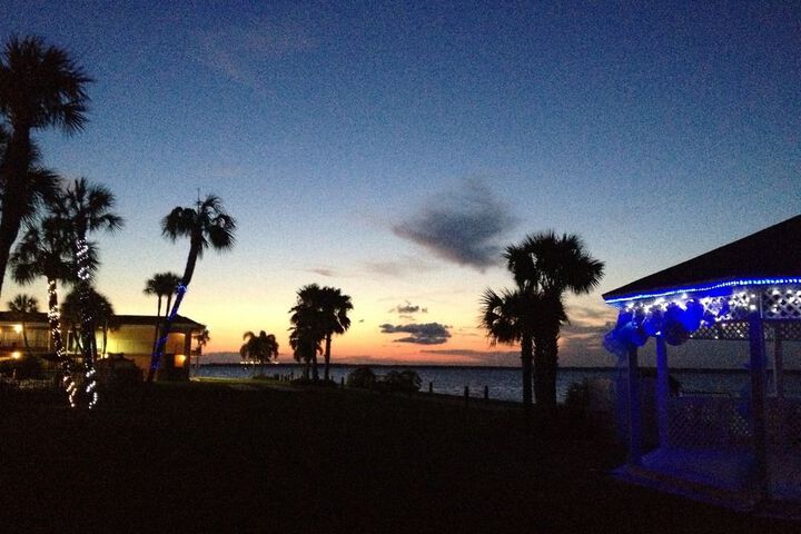 Hotel Exterior 26 of 45