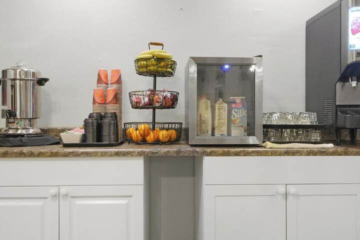 Breakfast/Coffee Service 125 of 149