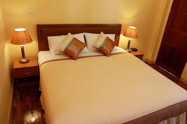 Room 2 of 47