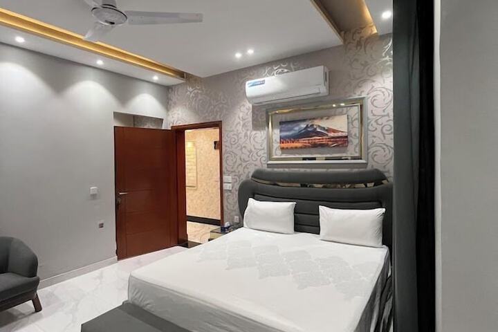Room 7 of 20