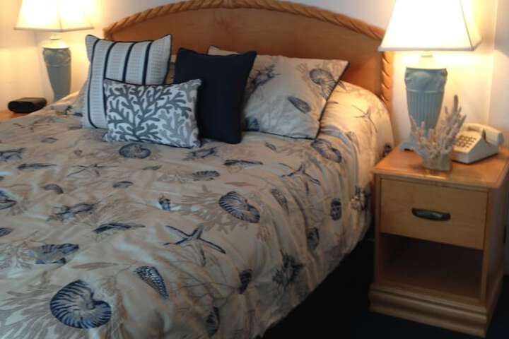Room 4 of 40