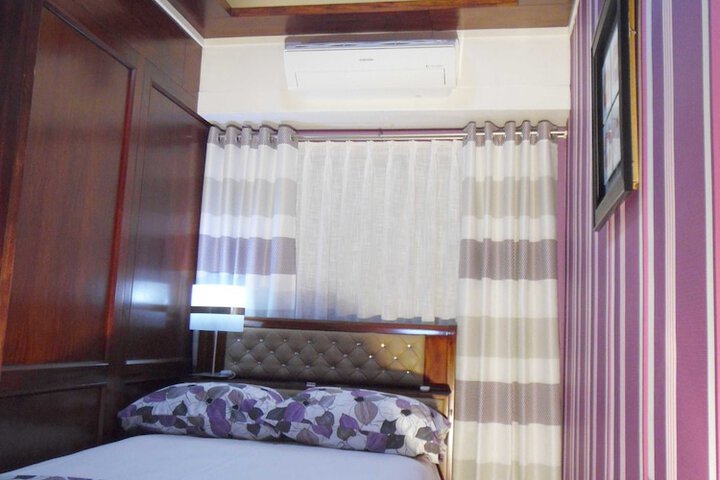 Room 7 of 38