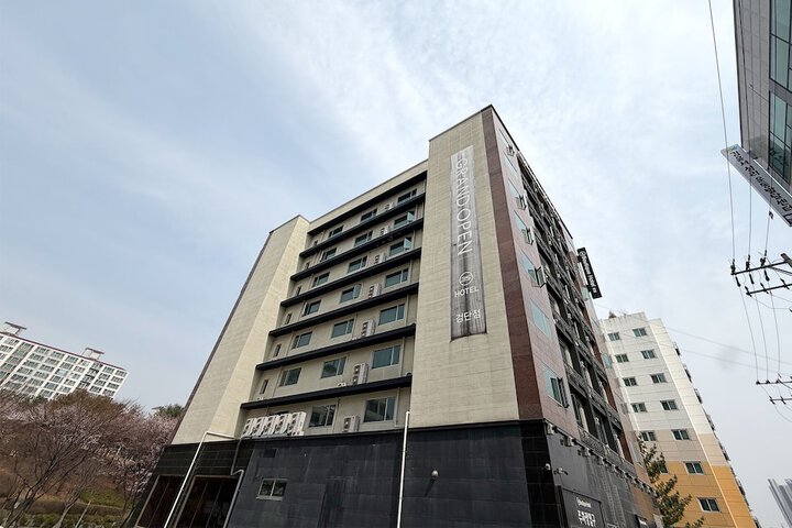 Hotel 68 of 73