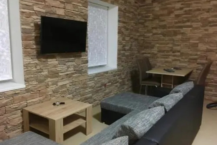 Room 3 of 10