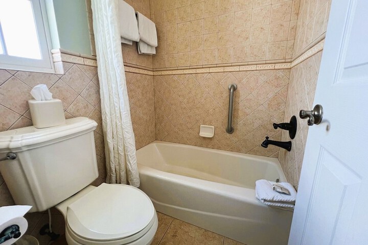 Room 47 of 61