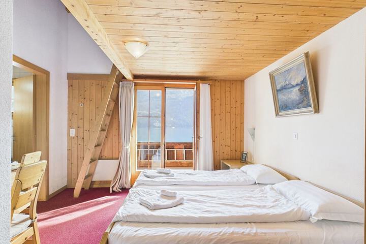 Room 8 of 46