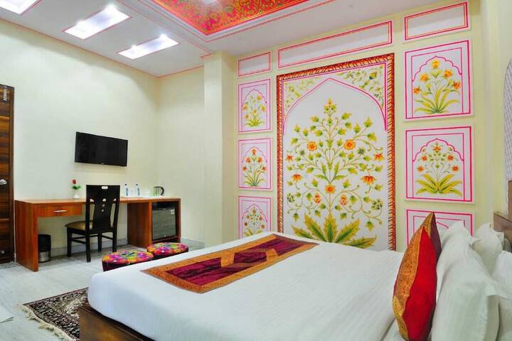 Room 16 of 26
