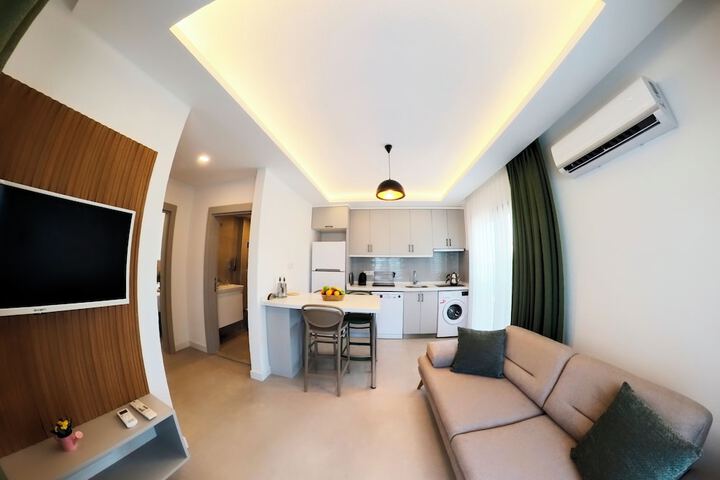 Room 7 of 34
