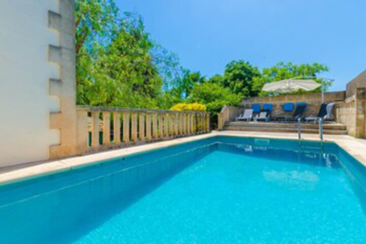 Pool 33 of 76