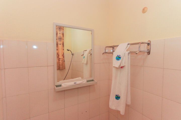 Room 53 of 97