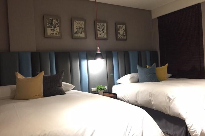 Room 16 of 35