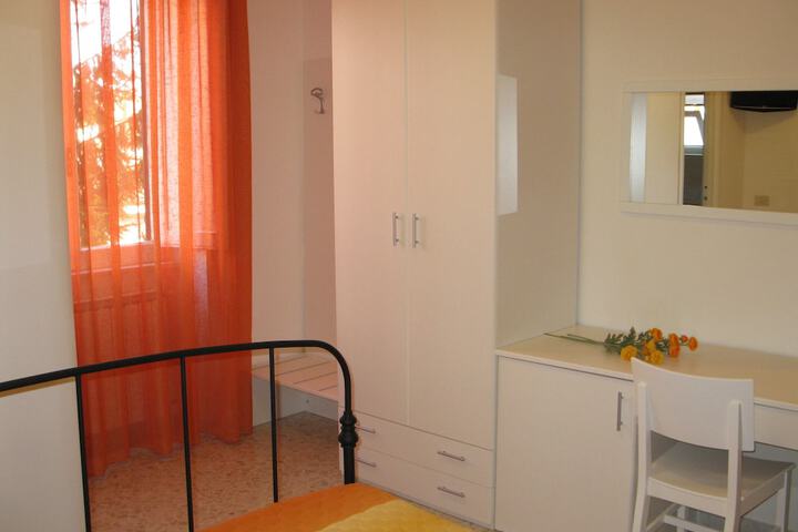 Room 7 of 52