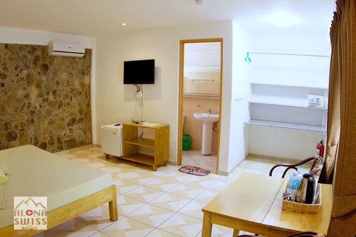 Room 13 of 52